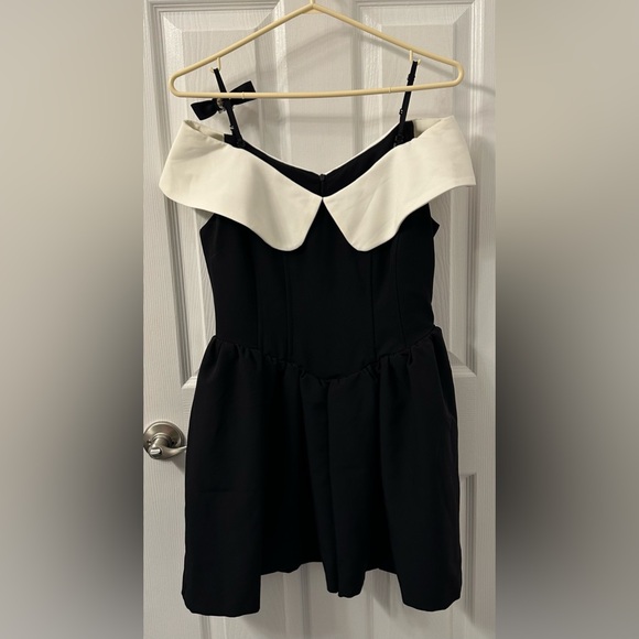 🖤FINAL SALE🖤 SIERRA DARIEN BOW DETAIL MINIMALIST DRESS - B&W SIZE S - Picture 7 of 9